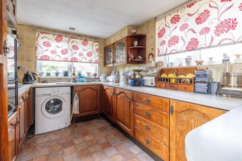 kitchen .jpg