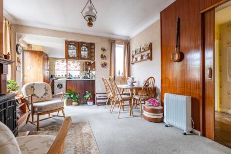 dining room 1 .jpg