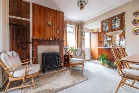 dining room 2 .jpg