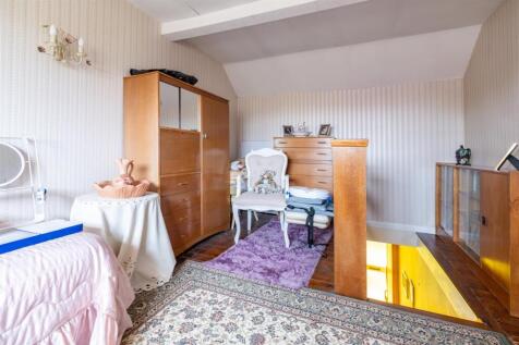 Bedroom 3 2 .jpg