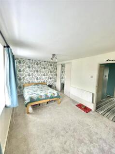 master bedrom 2 .jpg
