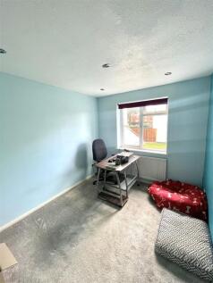 bedroom 2 .jpg