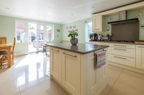 kitchen 2 .jpg