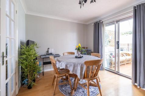 Dining room .jpg
