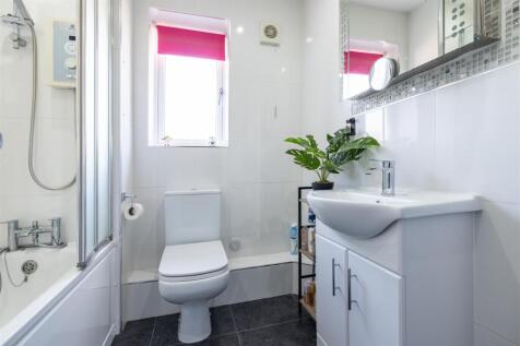 Bathrom .jpg