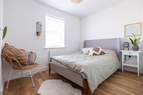 BEDROOM 2 .jpg