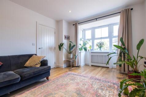LIVING ROOM 2.jpg