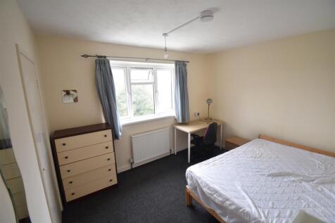 BEDROOM 2.JPG