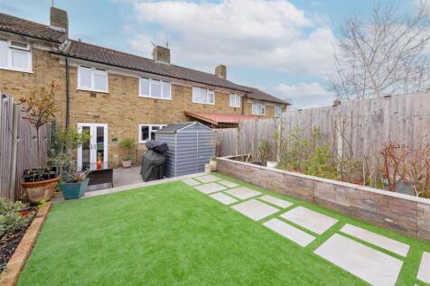 Stroud Crescent Hi-17.jpg