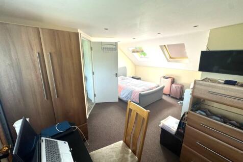 Lrg_Bedroom 1