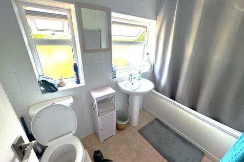 Lrg_Bathroom