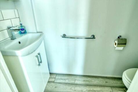 En Suite Cloakroom