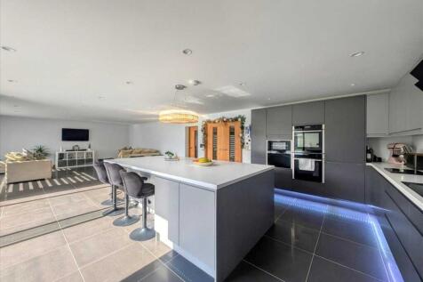 Kitchen / Living