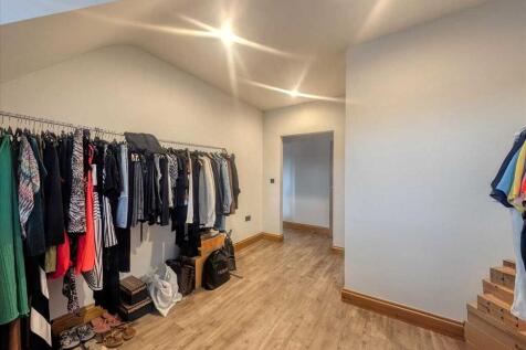Walk in Dressing