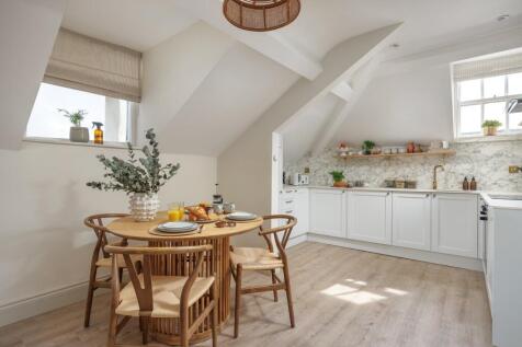 emma_place_top_floor