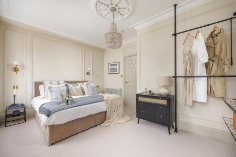 emma_place_first_flo