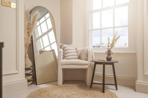 emma_place_first_flo