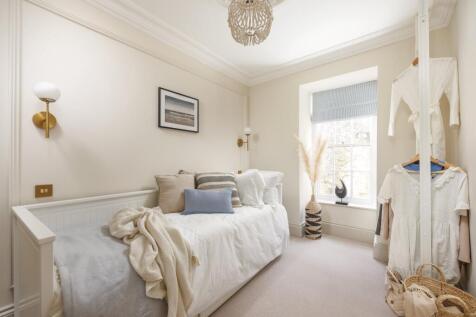 emma_place_lower_gro