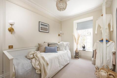 emma_place_lower_gro
