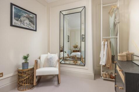 emma_place_lower_gro