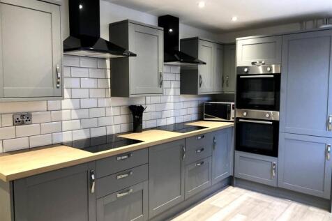 Kitchen 1.jpeg