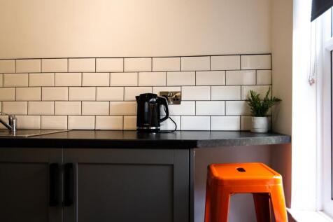 02 Kitchen.3.jpg