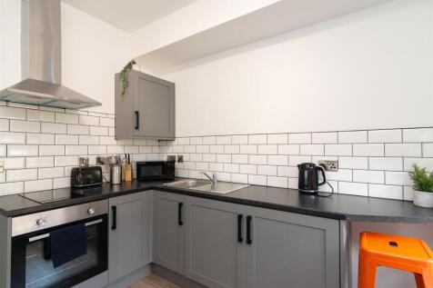 02 Kitchen.1.jpg