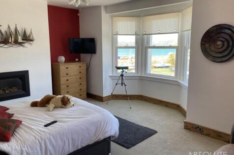 Bedroom with harbour view