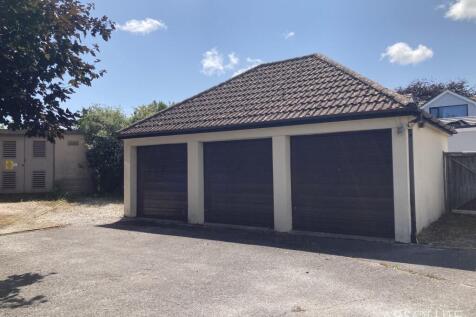 Garage in block