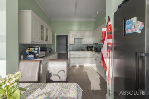 Ground floor breakfast room and kitchen