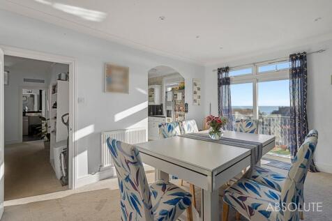 Maisonette dining room