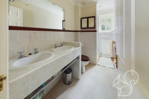 Ensuite