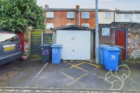 Garage/Parking