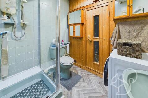 Shower Room/Sauna