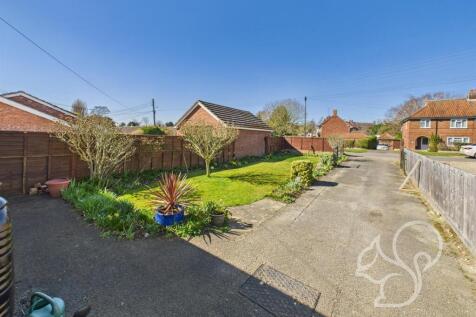 Front Garden/Driveway
