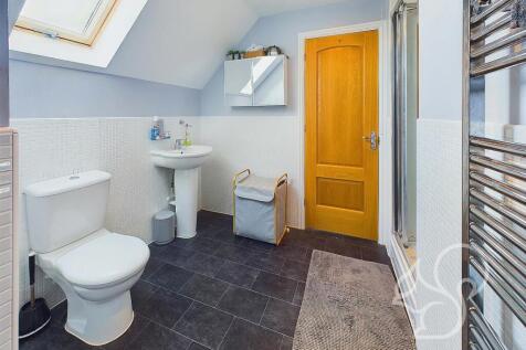 J&amp;J En Suite