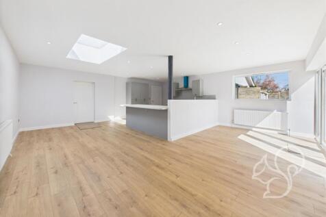 Kitchen/Living Area
