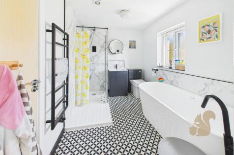 J&amp;J En Suite