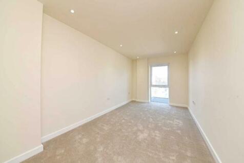 bedroom 2.JPG