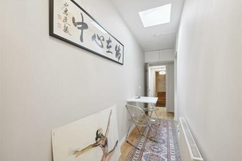 Hallway.jpg