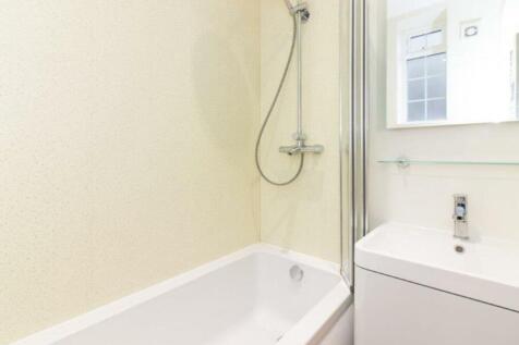 Bathroom.JPG