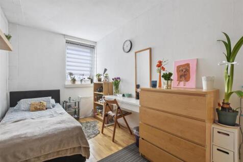 Bedroom 6.JPG