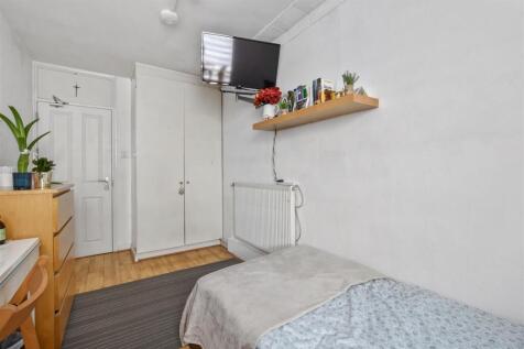 Bedroom 5.JPG