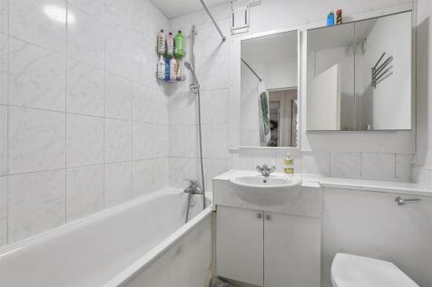 Bathroom.JPG