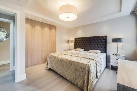8_Main Bedroom-1.jpg