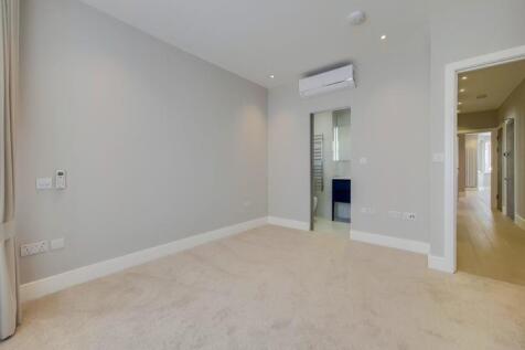4_Main-Bedroom-0-850x570.jpg