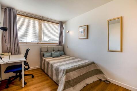 43 Albany Bed 3.jpg