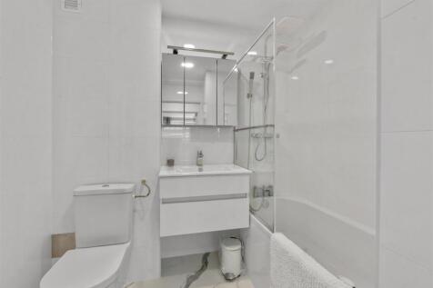 Bathroom - Original (6).JPG