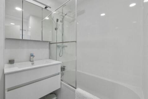 Bathroom 2 - Original (6).JPG