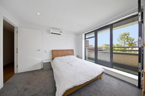 Master bedroom 2.jpg